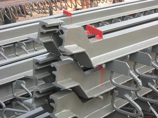 桥梁伸缩缝-出厂价供应各种型号规格的桥梁伸缩缝,伸缩装置